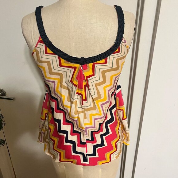 Diane Von Furstenberg MARLETTE Silk V Neck Blouse Chevron Print Size 0 - Picture 3 of 10